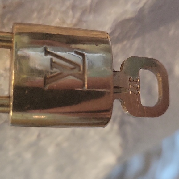 Louis vuitton trio shined by them gorgeous gold plated chocker lock key numbered - Picture 4 of 12